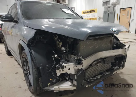 2023 BMW X1 xDrive28I z USA, uszkodzony, nr VIN WBX73EF03P5X25604